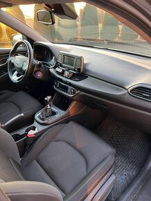 Hyundai i30 Fastback 8/2018 - 11