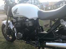 Honda CB750 - 11