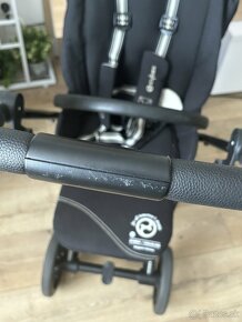 Cybex Eezy S Twist+2 - 11