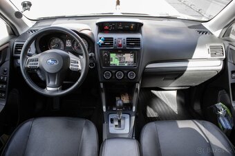 Subaru Forester 2.0i Comfort CVT - 11