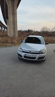 Opel Astra H Caravan - 11