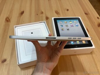 Apple iPad 1st A1219 16GB Wi-Fi Retina - 11