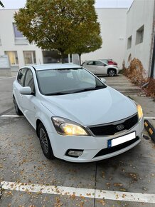 KIA Ceed 1.6 CRDi 85kw 2010 Nová STK/ek - 11