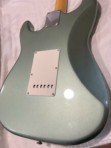 Fender Stratocaster MIJ 65 ORDER MADE - 11