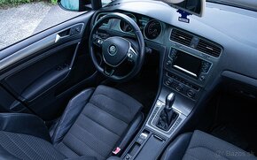 VW Golf 2.0 TDI 110kW A/T - 11