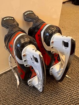 BRUSLE CCM JETSPEED FT6 VEL. 44/9D - 11