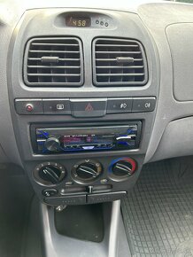 Hyundai Accent 1,4 benzin 185000km - 11