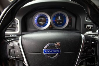 Volvo V60 D5 Momentum Geartronic - 11