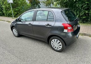 Toyota Yaris II 1,0 VVTi manuál Cool benzín manuál 51 kw - 11