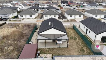 Krásny 4 izbový RD bungalov 92,26 m2 na pozemku 495 m2, Sene - 11