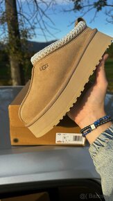 UGG TAZZ SAND - 11