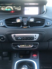 Renault Megane Grand Scenic - 11