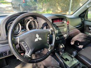 Mitsubishi Pajero 3.2 DiD 147KW AT/5  4x4 Uzávierka - 11