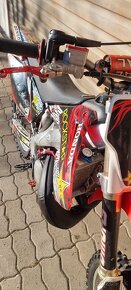 HONDA CR250 - 11