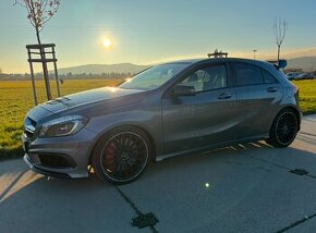 Mercedes A45 AMG - 11