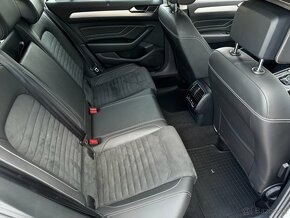 Volkswagen Passat Variant 2.0 TDI EVO Elegance DSG - 11