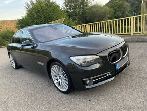 Predám BMW rad 7 740d xDrive 230kw / CIC / Šiber / Webasto - 11