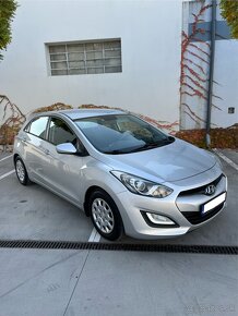 Hyundai i30 1.4i 73kw r.v. 10/2013 - 11