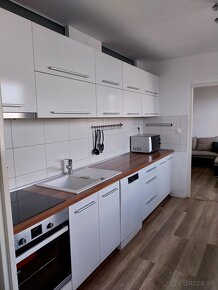 Exkluzívný 3 izb.byt s balkónom a šatníkom, 79 m2 - Hliny 8 - 11