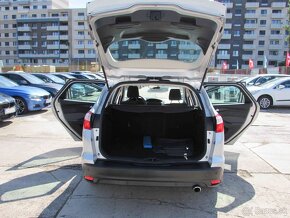 Ford Focus Kombi 2.0 85kw Automat - - 11