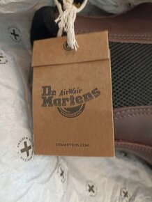 Dr. Martens 2976 Warmwair Leather Chelsea Boots - 11