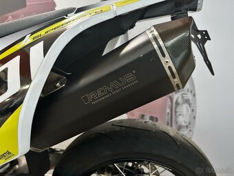 Husqvarna 701 supermoto - 11