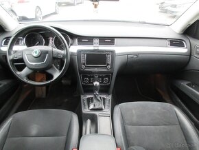 Škoda Superb 2.0 TDI CR 4x4 140k Elegance DSG - 11