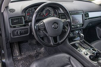 Volkswagen Touareg II 3.0 V6 TDI BMT 4MOTION - 11