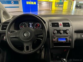 Volkswagen Touran - 11