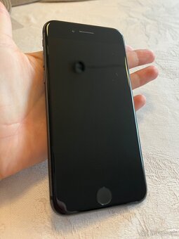 Predám iPhone 8 Black 64GB - 11