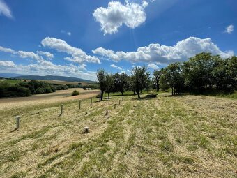 Na predaj pozemok s povolením na výstavbu RD - 11