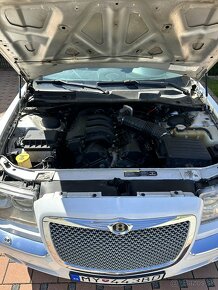 CHRYSLER 300c LX 2,7L 142kw benzin - 11