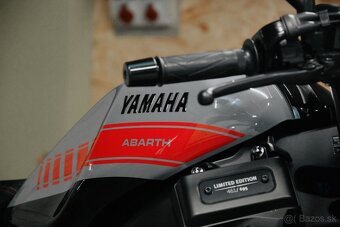 YAMAHA XSR 900 ABARTH - 11