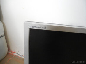 20"lcd Samsung a 19"lcd Nec - 11