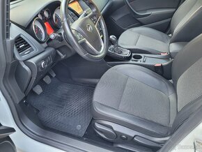 Predám Opel Astra J kombi 1,6 CDTi, 4/2017 - 11