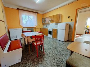 Na predaj 3izbový rodinný dom 120 m2 s  pozemkom 526 m2 Velk - 11