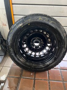 Plechové disky R15 + zimné pneu Pirelli - 11