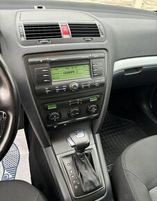 Škoda Octavia 1.9 TDI Combi Elegance DSG - Bez Dpf - 11