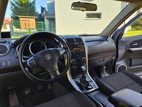 Suzuki Grand Vitara 2.0 benzin 4x4 - 11