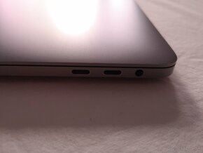 MacBook Pro Retina 15 2018 i7 Cena 599€ - 11