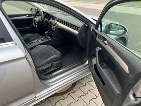 Volkswagen Passat 2.0 TDi R-line DSG Full LED ČR - 11