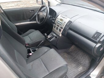 Toyota Corolla Verso 1.6 - 11