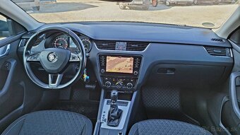 Škoda Octavia Combi 2.0 TDI Drive DSG - 11