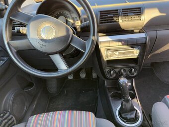 Volkswagen FOX - 11