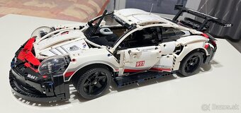 LEGO Technic Porsche 911  RSR 42096 - 11