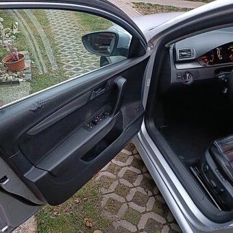 VW PASSAT B7 2,0TDI 103kw DSG - 11