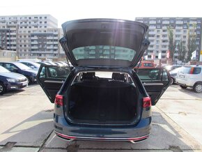 Volkswagen Passat Variant 2.0 TDI EVO Elegance DSG - 11