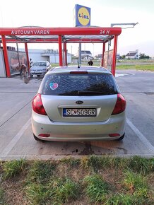 Kia Ceed - 11