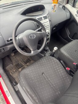 Toyota Yaris 1.3 VVT-I Sol - 11