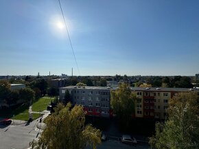 PRENÁJOM veľkého 3izbového bytu blízko centra v Šuranoch - 11